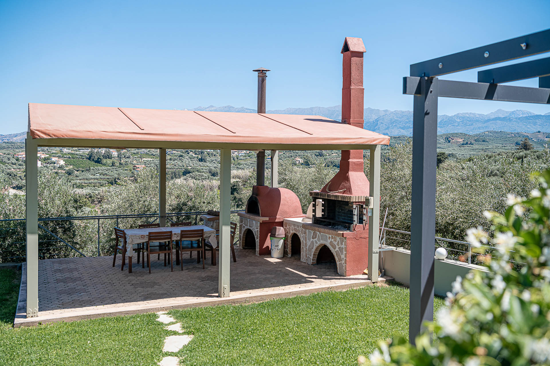 Athinais Villa